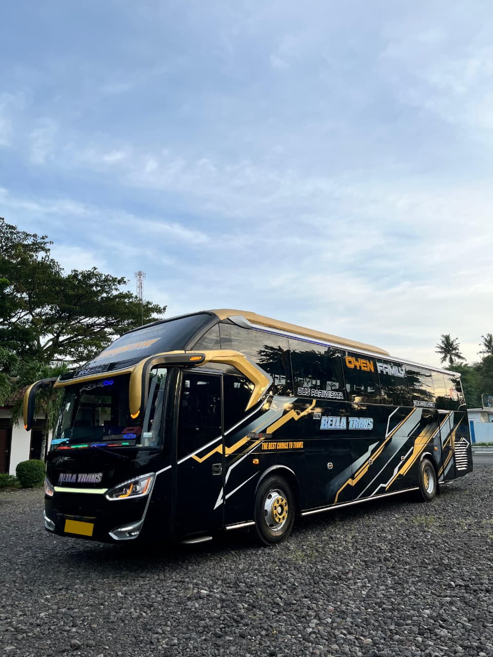 Big Bus Pariwisata